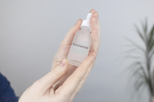 How to Use Niacinamide for Acne, Pores & Pigmentation? (Complete Guide)